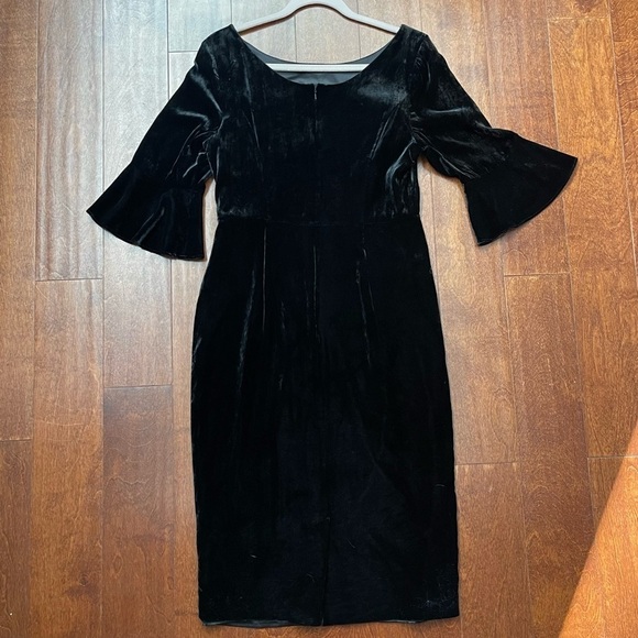 Boden Women’s Black Silk Blend Velvet Aubrey Dress w/ 3/4 Bell Sleeves, Size 8L - Picture 7 of 10